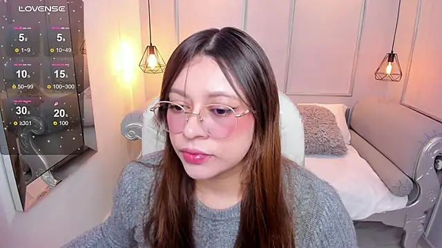 Lanna18 online show from September 24, 11:39 am
