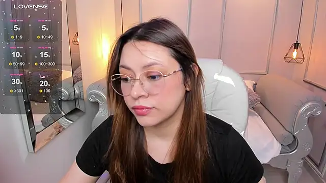 Lanna18 online show from September 22, 11:49 am
