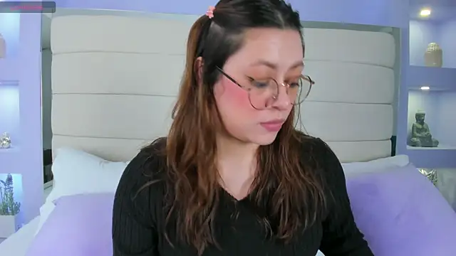 Lanna18 online show from March 18, 11:44 am