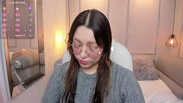 Lanna18 online show from October 10, 11:33 am