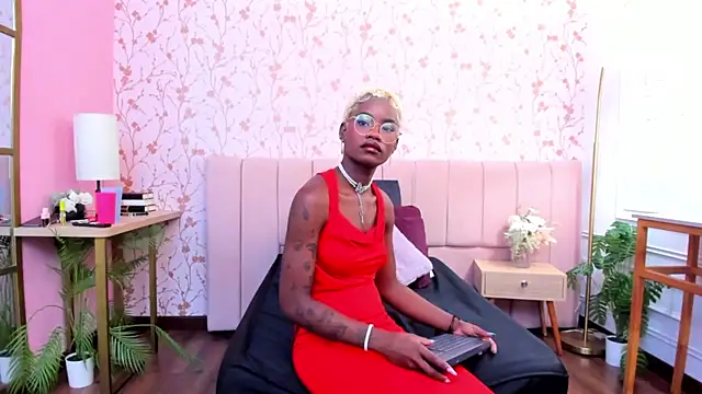 amber-hill online show from February 14, 6:41 pm