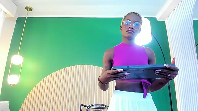 amber-hill online show from January 12, 3:52 pm