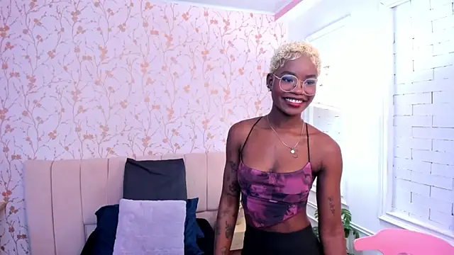 amber-hill online show from February 11, 4:18 pm