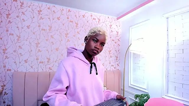 amber-hill online show from February 12, 5:07 am