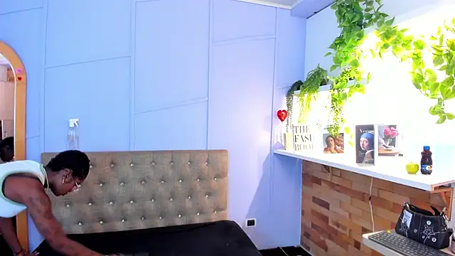Snapshot of amber-hill chatting on June 22, 12:24 pm amber-hill online show from June 22, 12:24 pm