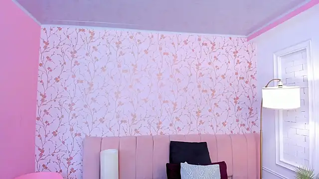 amber-hill online show from March 11, 7:08 pm