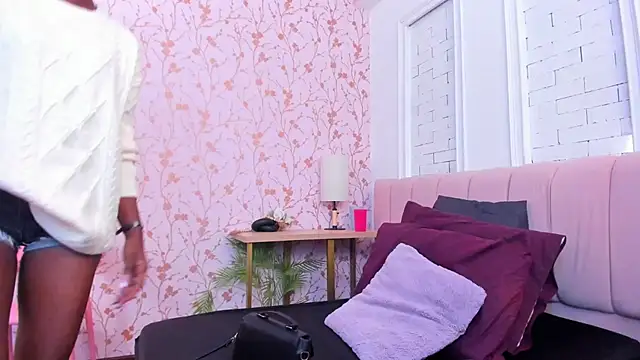 amber-hill online show from January 17, 7:06 pm