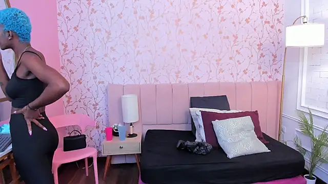 amber-hill online show from March 12, 12:09 pm