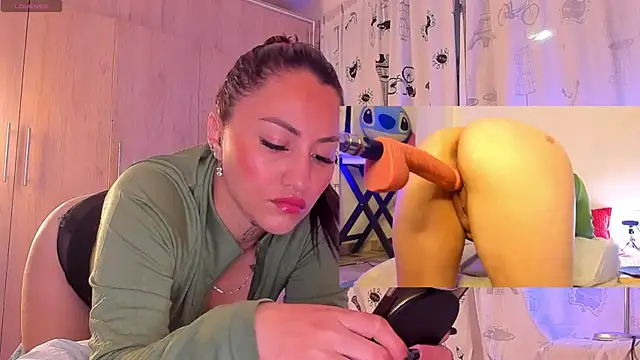 jolee   online show from March 13, 1:21 am