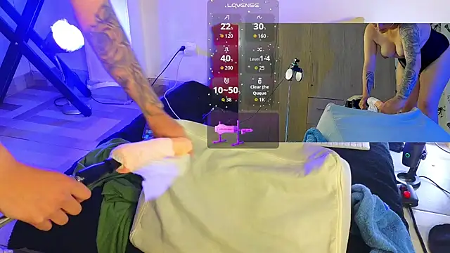 Snapshot of jolee__ chatting on February 5, 1:12 am jolee online show from February 5, 1:12 am