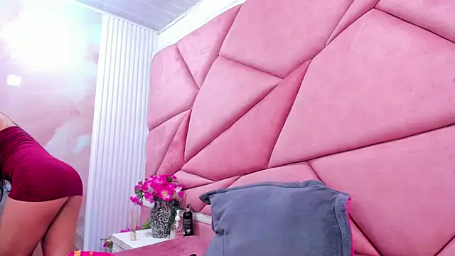 Mariana Prin online show from April 11, 2:08 am