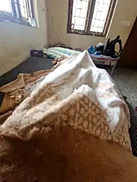 Snapshot of Yours_daddy6728 chatting on February 18, 8:00 am Yours daddy6728 online show from February 18, 8:00 am