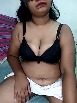 Snapshot of Reesha_99 chatting on May 8, 3:10 am Reesha 99 online show from May 8, 3:10 am