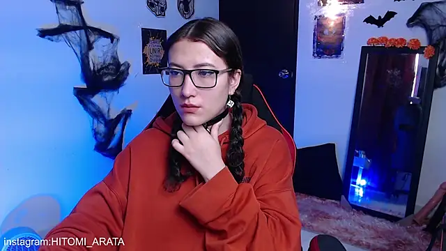 hitomi arata online show from November 27, 11:10 am