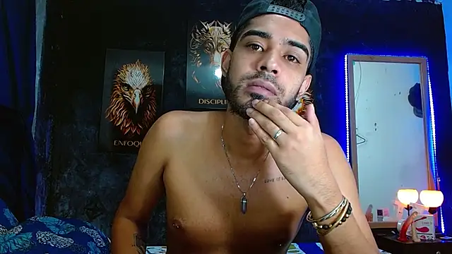 Snapshot of ryanse_hot chatting on November 12, 7:40 pm ryanse hot online show from November 12, 7:40 pm