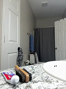 Snapshot of SexyHoneyRedd chatting on February 28, 11:25 am SexyHoneyRedd online show from February 28, 11:25 am