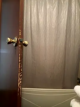 Snapshot of SexyHoneyRedd chatting on November 18, 3:26 pm SexyHoneyRedd online show from November 18, 3:26 pm