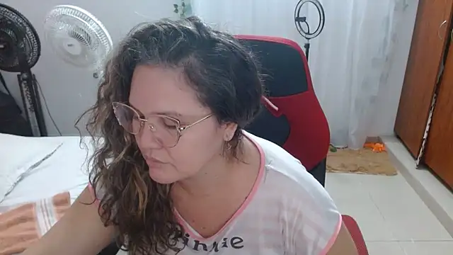 helenca43 online show from February 1, 9:18 am