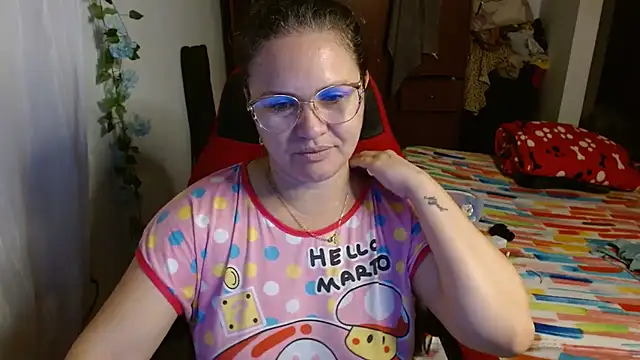 helenca43 online show from October 9, 9:32 am