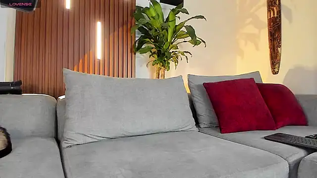 Snapshot of lucasanto_ chatting on February 20, 3:36 am lucasanto online show from February 20, 3:36 am