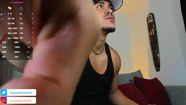 lucasanto  online show from March 25, 4:23 am