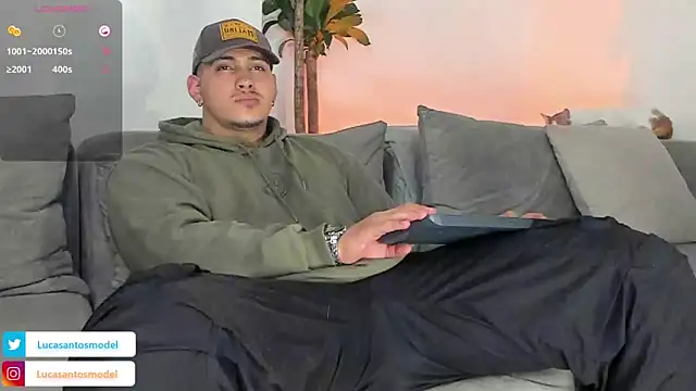 lucasanto  online show from March 8, 3:39 am