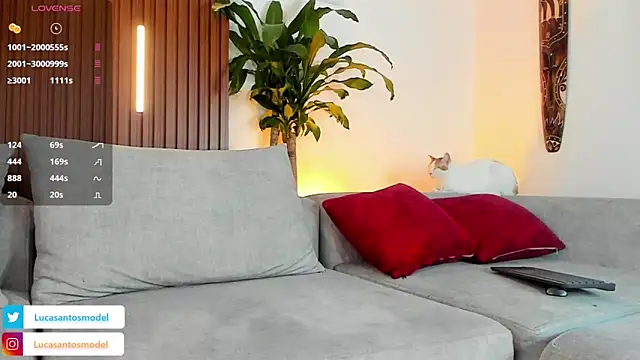 lucasanto  online show from November 22, 1:15 am