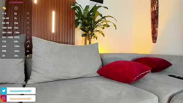 lucasanto  online show from December 3, 1:39 am