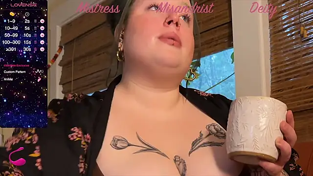 Snapshot of MissBika chatting on February 2, 9:34 pm MissBika online show from February 2, 9:34 pm