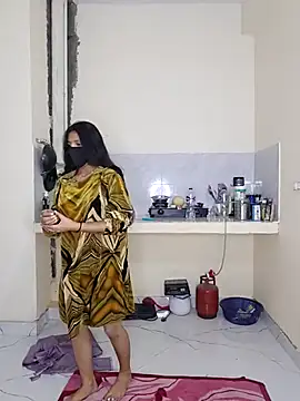 riya190 online show from April 2, 5:30 pm