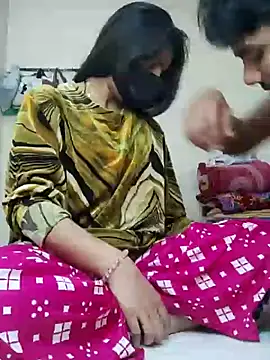 Snapshot of riya190 chatting on February 9, 10:20 am riya190 online show from February 9, 10:20 am