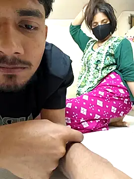 Snapshot of riya190 chatting on February 21, 8:40 am riya190 online show from February 21, 8:40 am