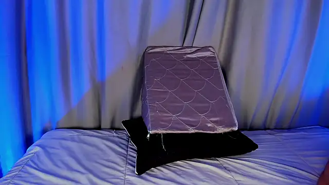 EviePhoenix online show from January 15, 11:08 pm