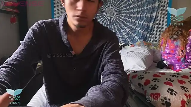 Snapshot of isissun03 chatting on November 27, 1:11 pm isissun03 online show from November 27, 1:11 pm