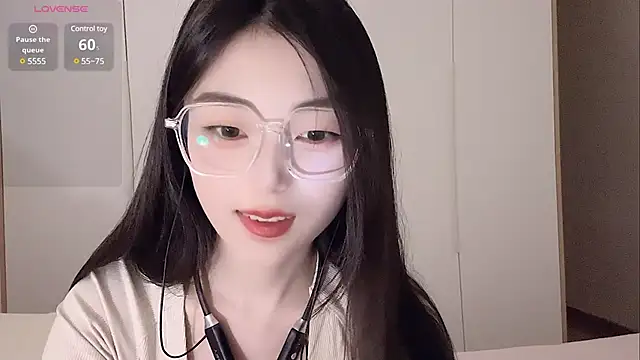 Snapshot of Sweet-Angel999 chatting on March 19, 12:56 pm Sweet-Angel999 online show from March 19, 12:56 pm