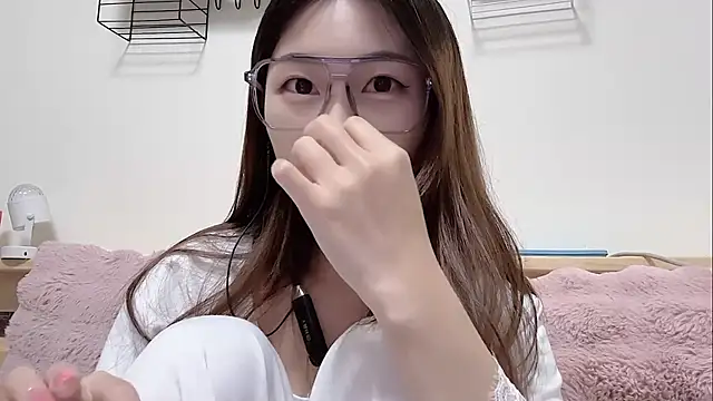 Snapshot of Sweet-Angel999 chatting on February 25, 3:56 pm Sweet-Angel999 online show from February 25, 3:56 pm