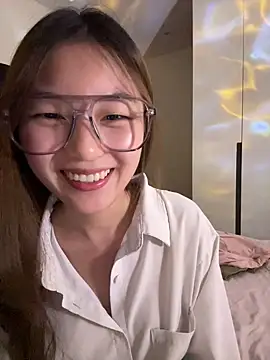 Snapshot of Sweet-Angel999 chatting on October 23, 3:21 pm Sweet-Angel999 online show from October 23, 3:21 pm