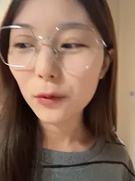 Snapshot of Sweet-Angel999 chatting on November 12, 8:34 pm Sweet-Angel999 online show from November 12, 8:34 pm