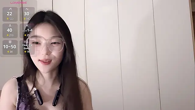 Snapshot of Sweet-Angel999 chatting on March 2, 5:52 pm Sweet-Angel999 online show from March 2, 5:52 pm