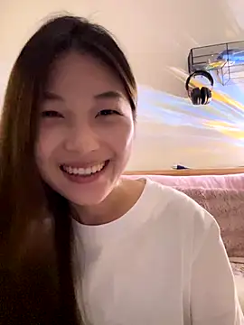 Snapshot of Sweet-Angel999 chatting on January 6, 6:12 pm Sweet-Angel999 online show from January 6, 6:12 pm