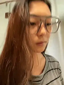 Snapshot of Sweet-Angel999 chatting on January 13, 3:10 am Sweet-Angel999 online show from January 13, 3:10 am