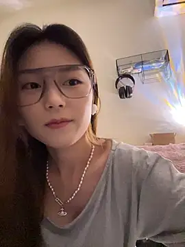 Snapshot of Sweet-Angel999 chatting on February 5, 2:57 pm Sweet-Angel999 online show from February 5, 2:57 pm