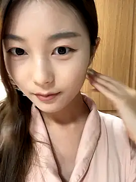 Snapshot of Sweet-Angel999 chatting on November 8, 5:05 pm Sweet-Angel999 online show from November 8, 5:05 pm