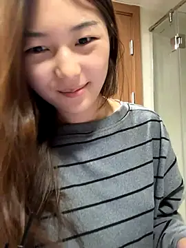 Snapshot of Sweet-Angel999 chatting on November 13, 9:51 pm Sweet-Angel999 online show from November 13, 9:51 pm