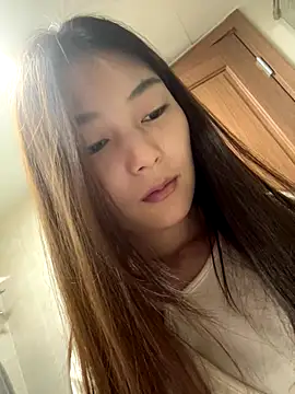 Snapshot of Sweet-Angel999 chatting on December 22, 3:23 pm Sweet-Angel999 online show from December 22, 3:23 pm