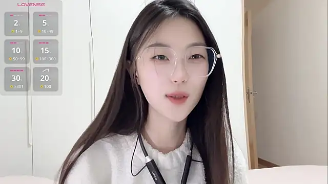 Snapshot of Sweet-Angel999 chatting on February 28, 12:31 pm Sweet-Angel999 online show from February 28, 12:31 pm
