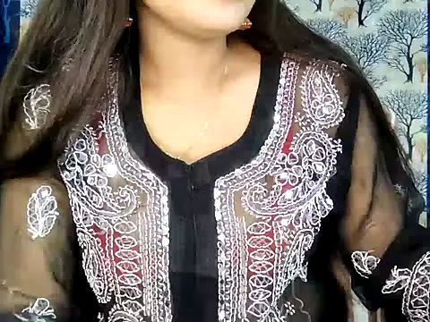 Snapshot of Aarvi_Arora chatting on November 8, 10:19 am Aarvi Arora online show from November 8, 10:19 am