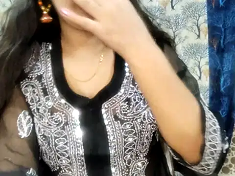 Aarvi Arora online show from October 19, 2:42 pm