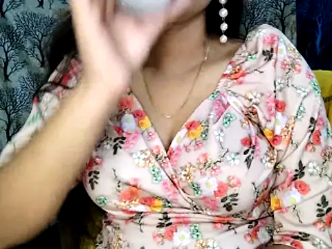 Aarvi Arora online show from January 17, 11:58 am