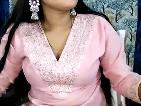 Aarvi Arora online show from December 17, 11:15 am